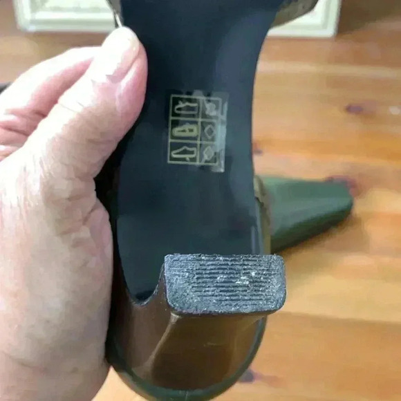 Vintage Pierre Michel Delicate Olive Green w Bronze Trim, Ankle  Strap Heels - Picture 10 of 13